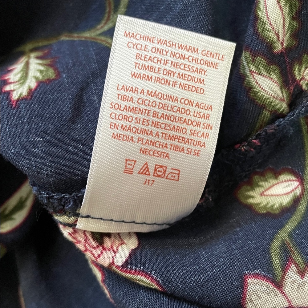 Faded Glory Navy‎ Floral Bell Sleeve Crisscross Back Top size 2X - Picture 11 of 15